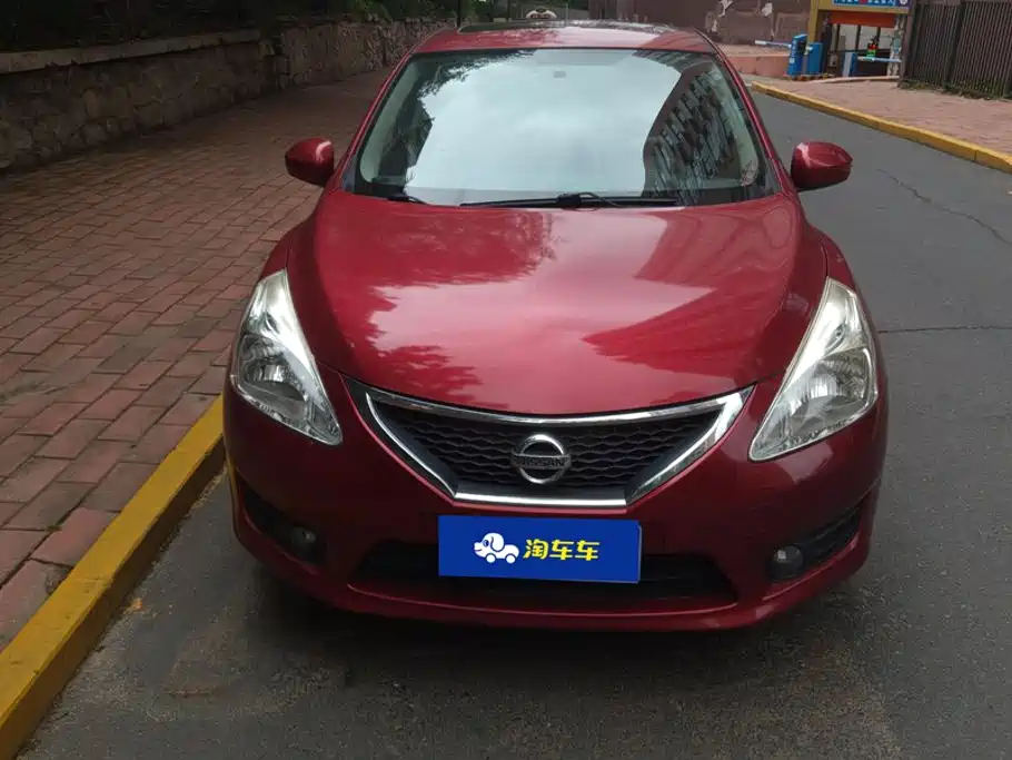 Nissan Tiida 2013