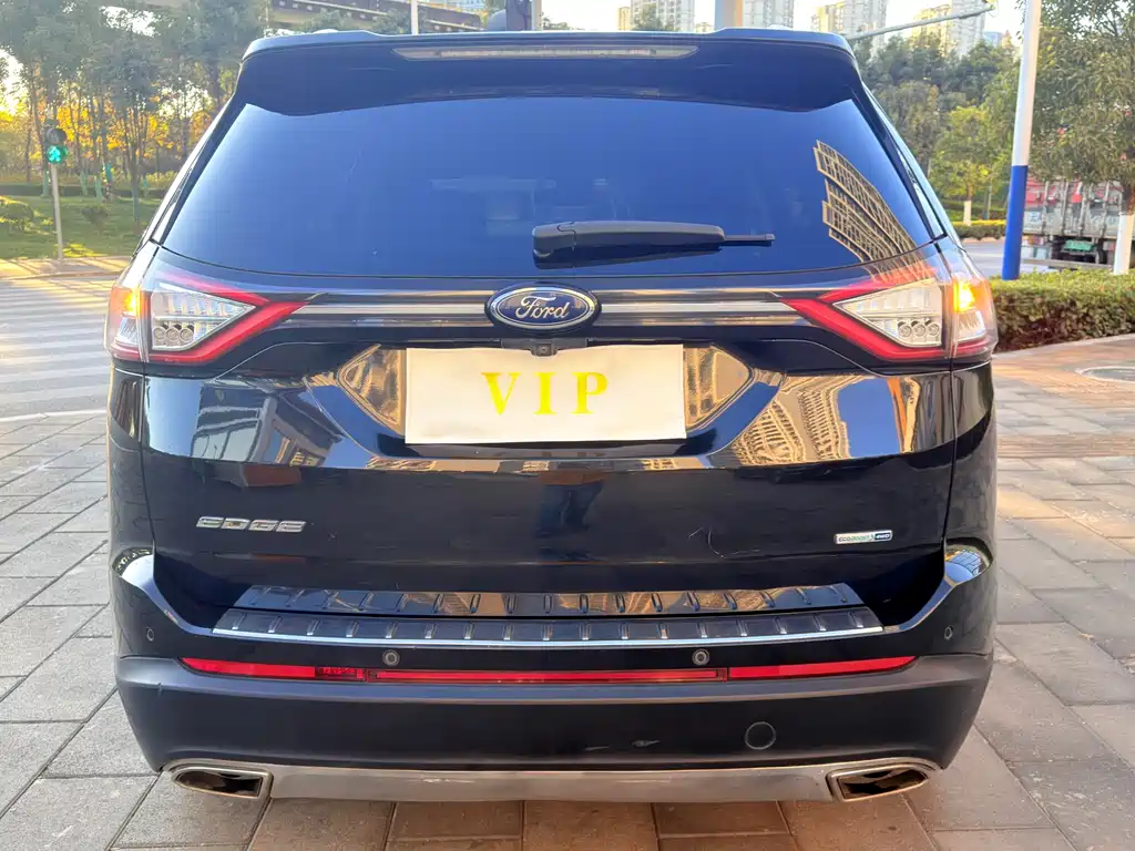 Ford Edge 2015 — фото 18