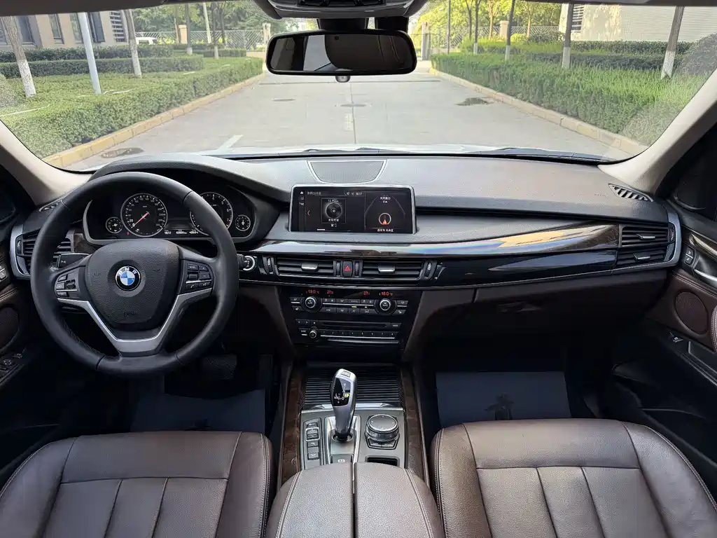 BMW X5 2018 — фото 10