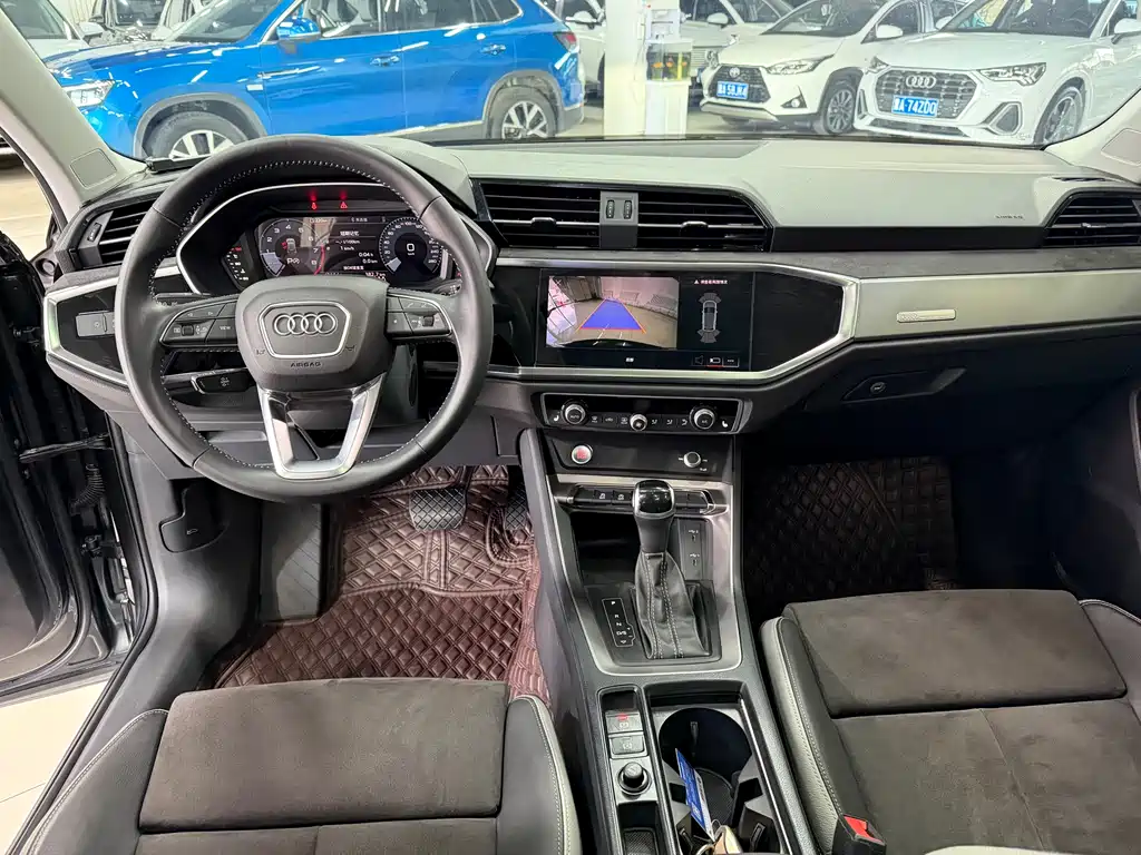 Audi Q3 2022 — фото 16