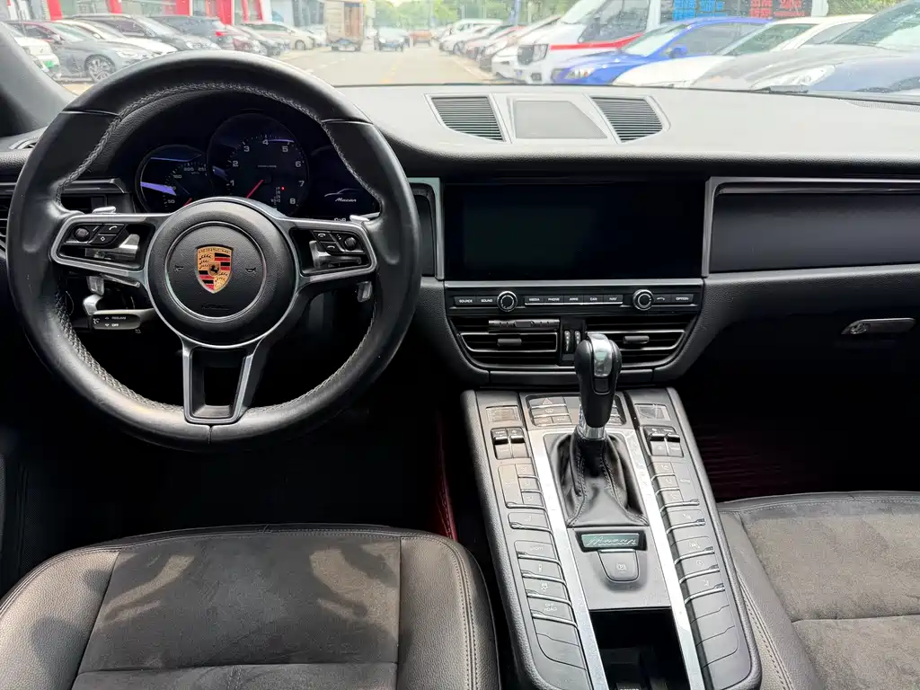 Porsche Macan 2019 — фото 6