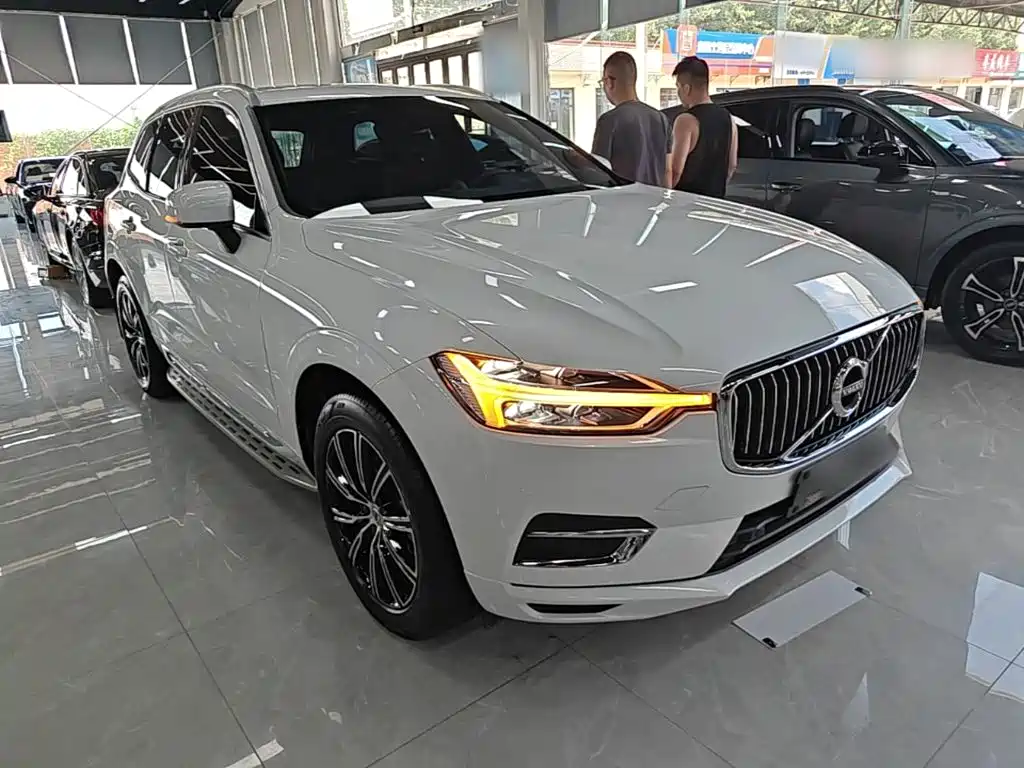 Volvo XC60 2020 — фото 4