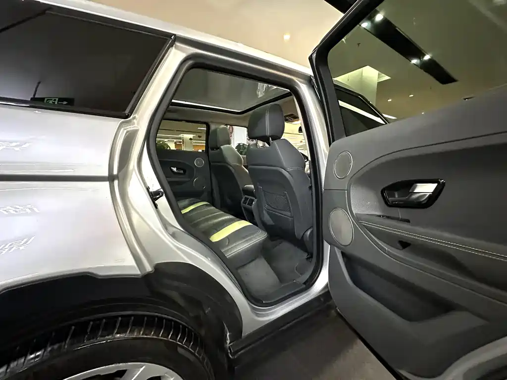 Land Rover Evoque 2012 — фото 23