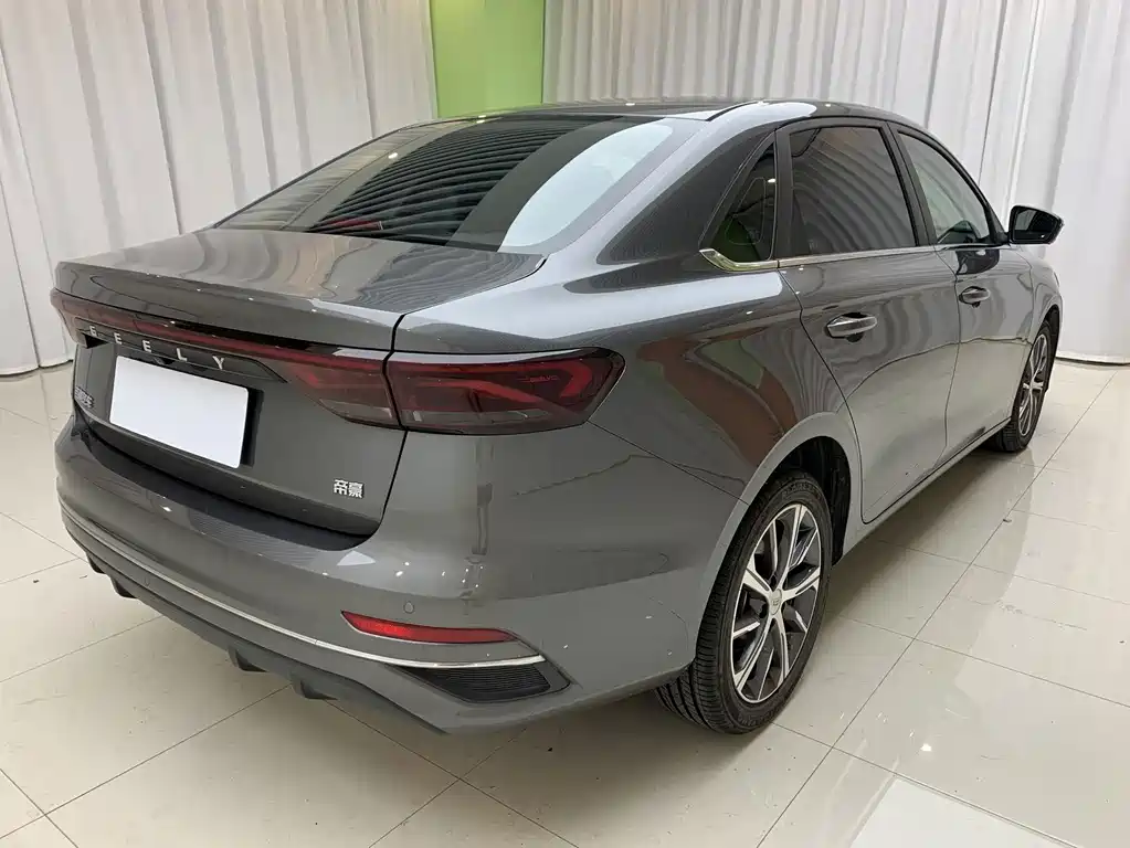 Geely Emgrand 2023 — фото 15