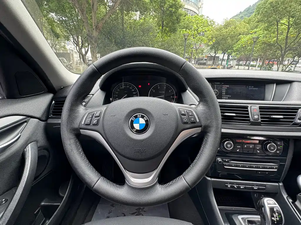 BMW X1 2015 — фото 20