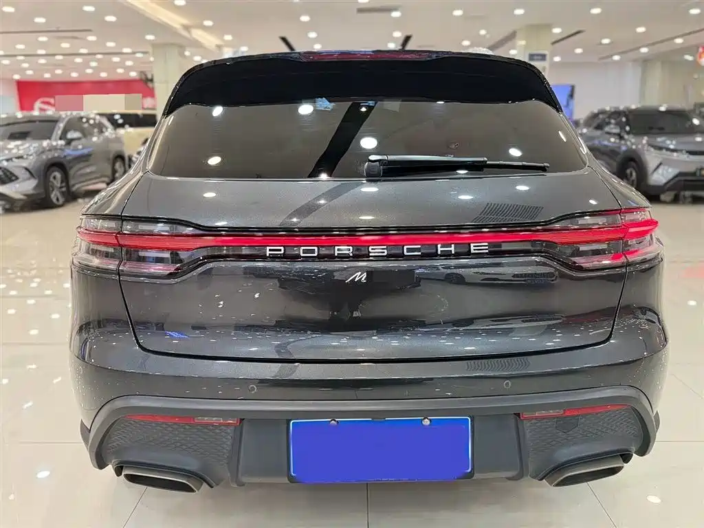 Porsche Macan 2023 — фото 16