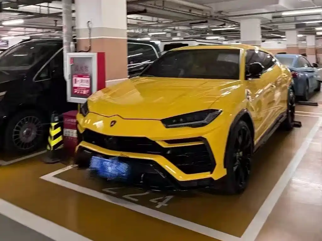 Lamborghini Urus 2020