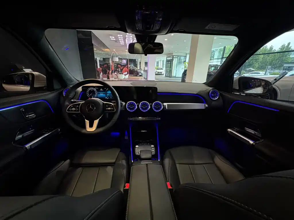 Mercedes-Benz GLB 2023