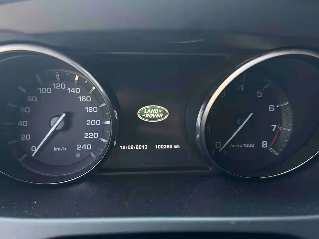 Land Rover Discovery Sport 2017 — фото 12