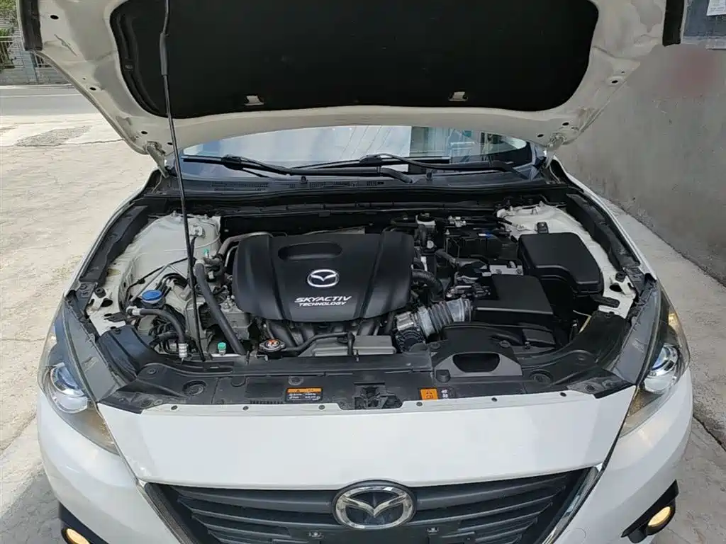 Mazda 3 Axela 2016 — фото 20
