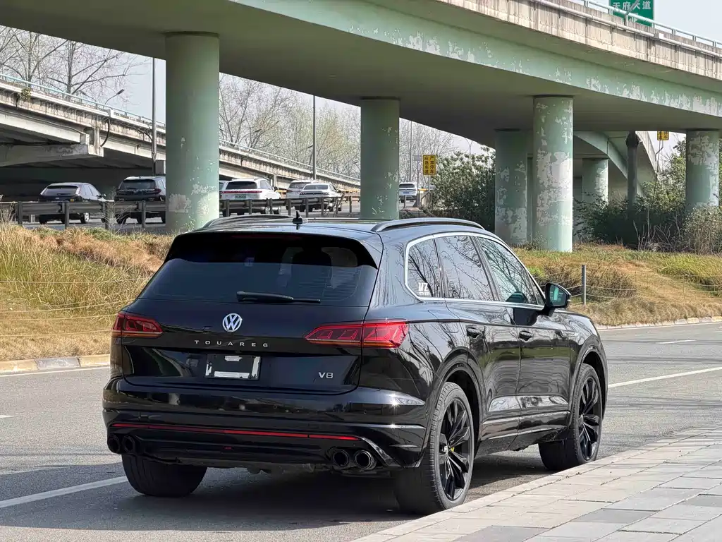 Volkswagen Touareg 2018 — фото 4
