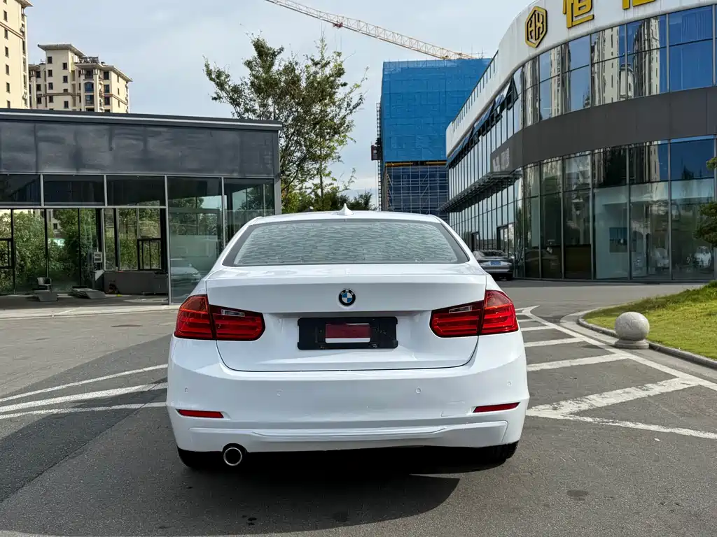 BMW 3 Series 2014 — фото 12