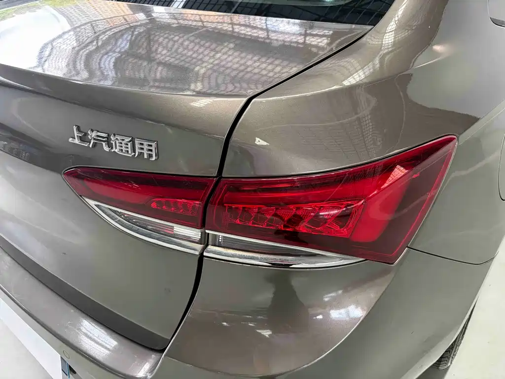 Buick Excelle 2019 — фото 24