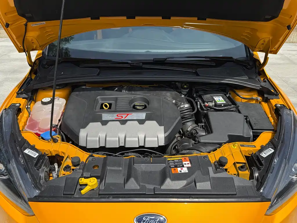 Ford Focus 2017 — фото 14