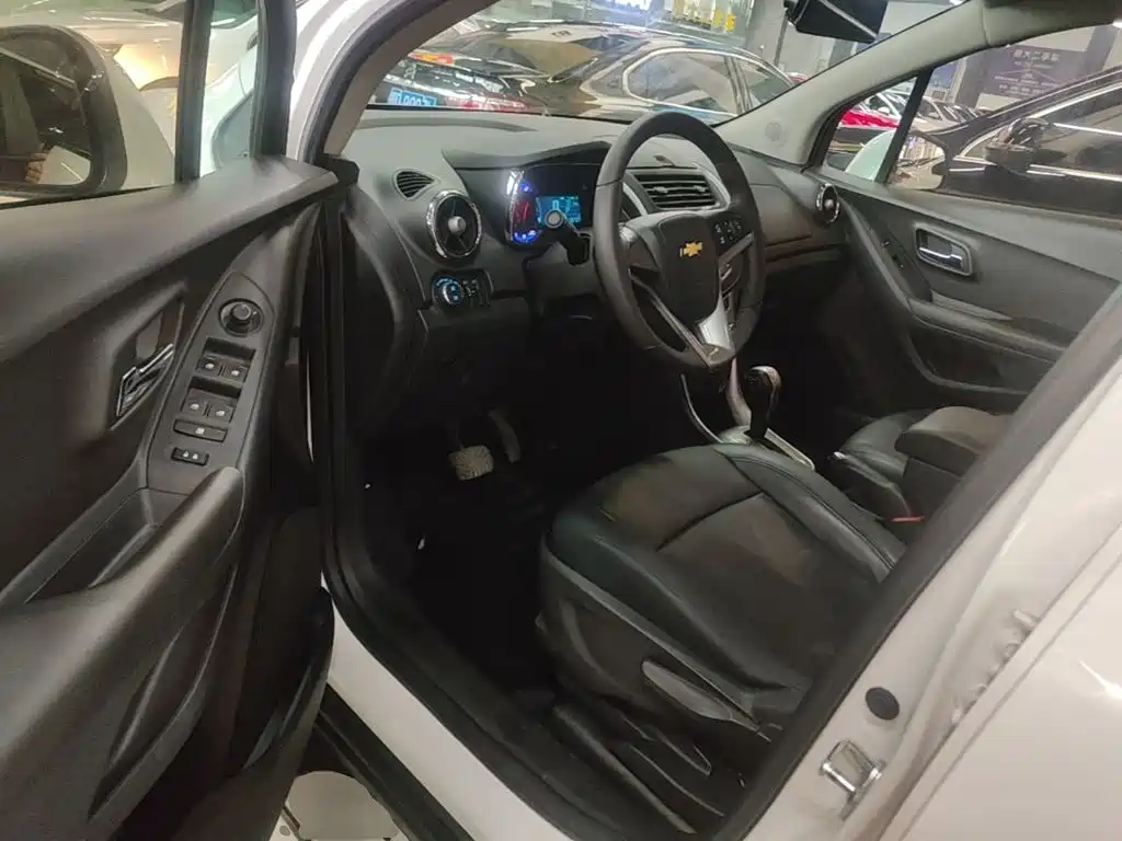 Chevrolet Trax 2015 — фото 16