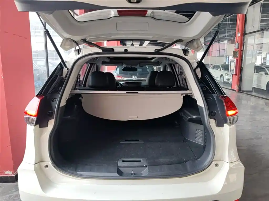 Nissan X-Trail 2018 — фото 15