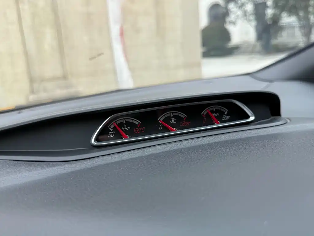 Ford Focus 2014 — фото 13