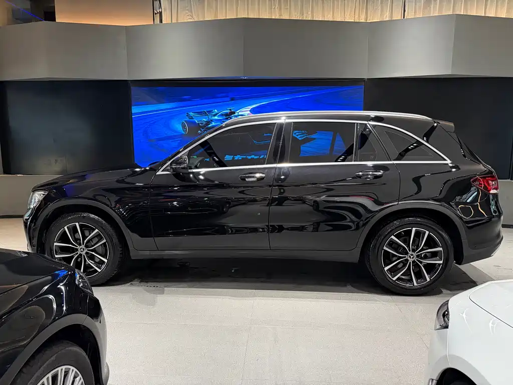 Mercedes-Benz GLC 2021 — фото 3