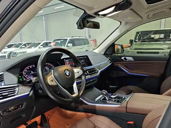 BMW X7 2022