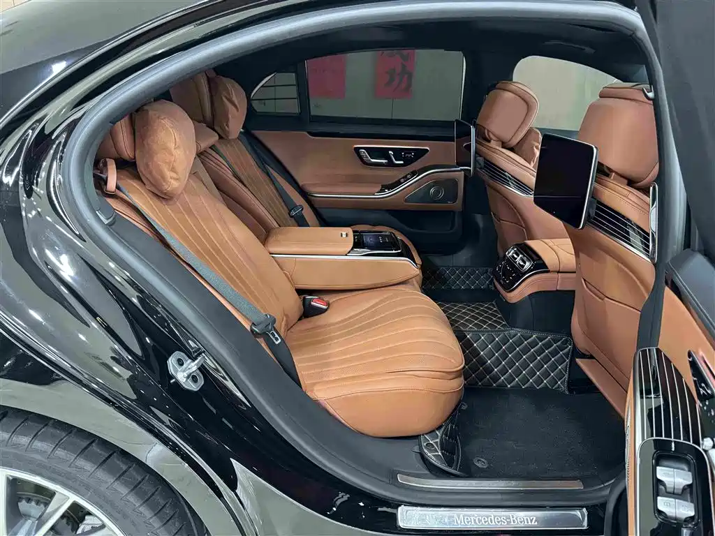 Mercedes-Benz S-Class 2024 — фото 11