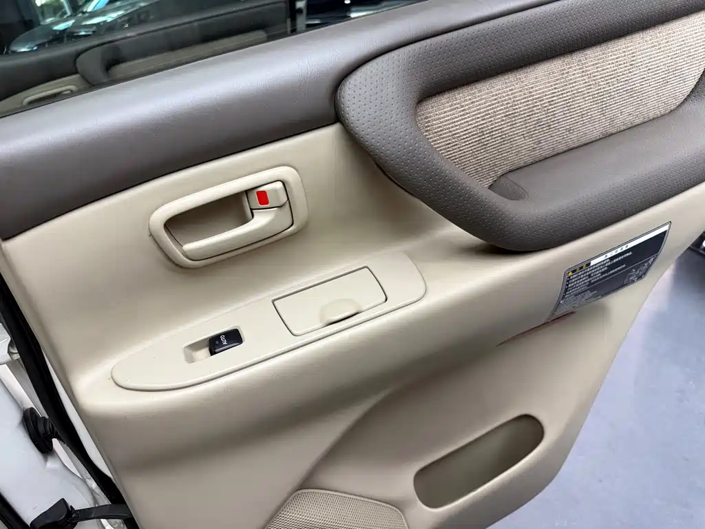 Toyota Land Cruiser 2009 — фото 12