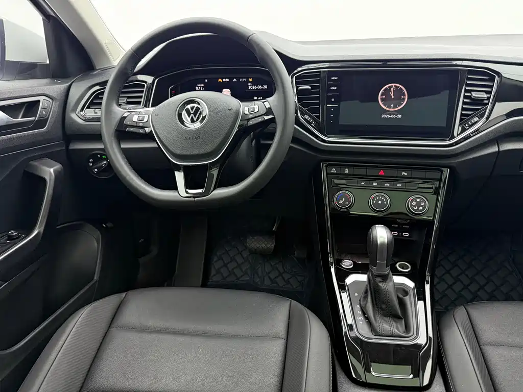 Volkswagen T-Roc 2022 — фото 11