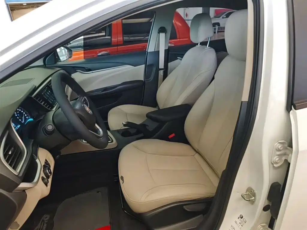 Buick Excelle 2019 — фото 15
