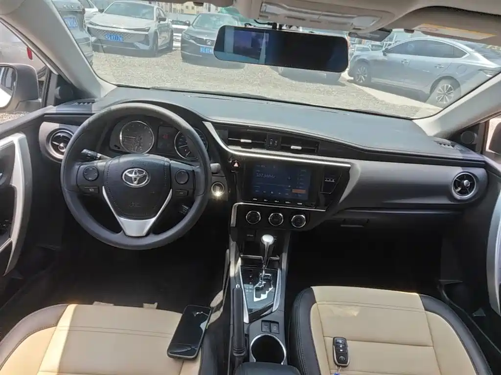 Toyota Corolla 2019 — фото 10