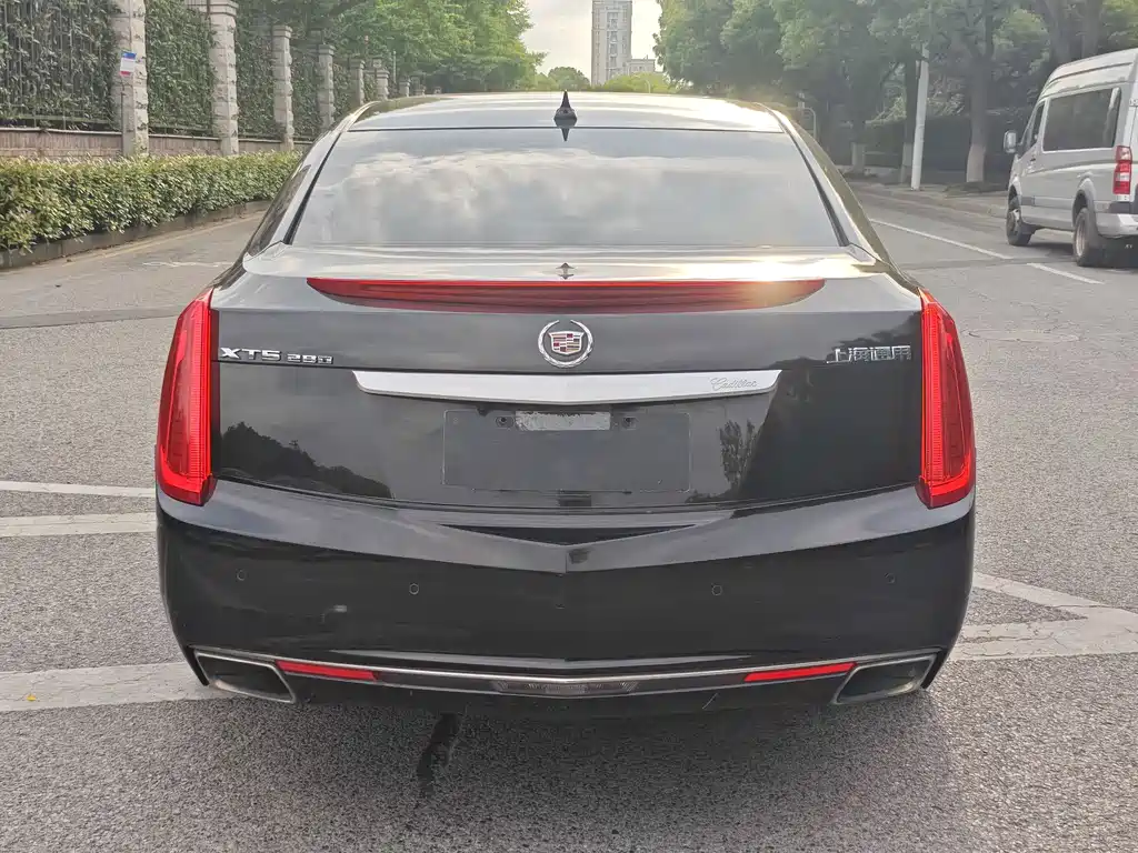 Cadillac XTS 2015 — фото 7