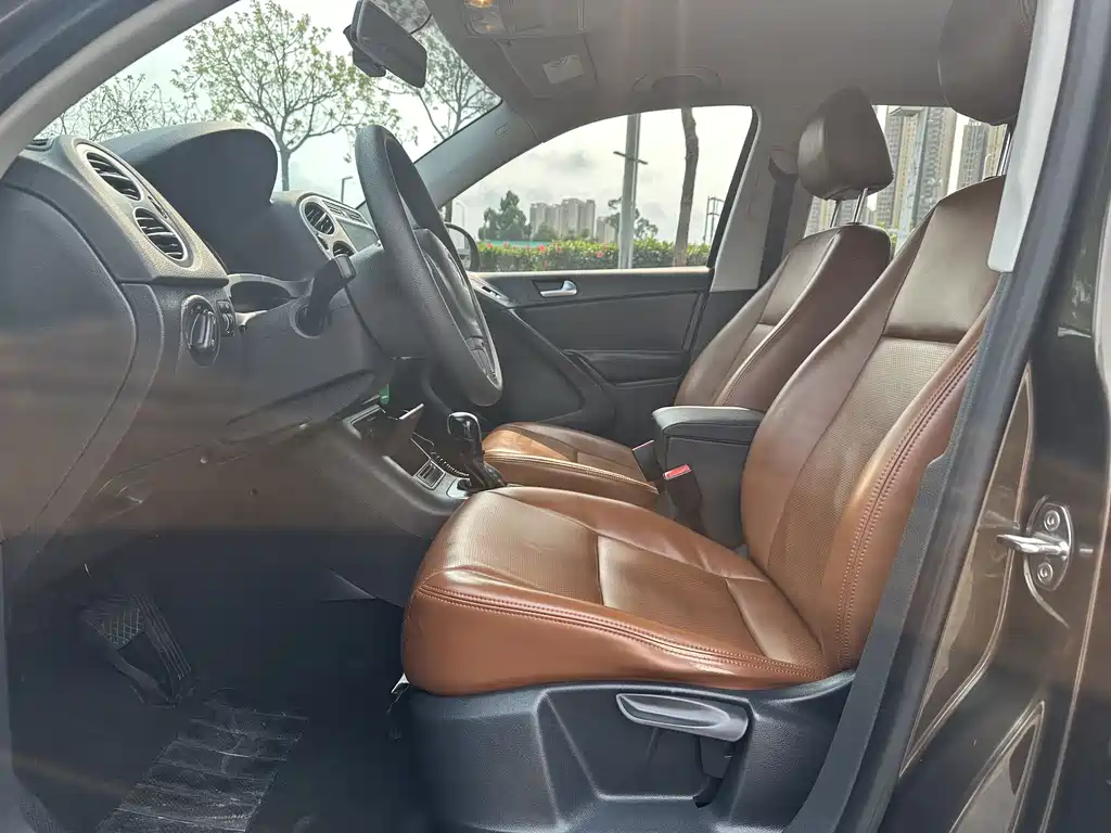 Volkswagen Tiguan 2015 — фото 12