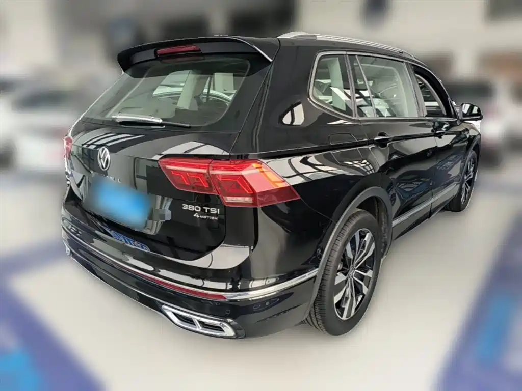 Volkswagen Tiguan L 2024 — фото 12