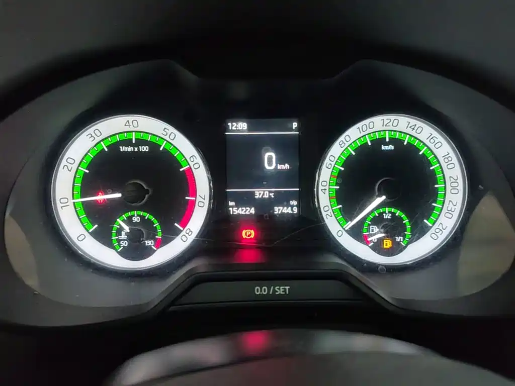 Skoda Octavia 2017 — фото 12