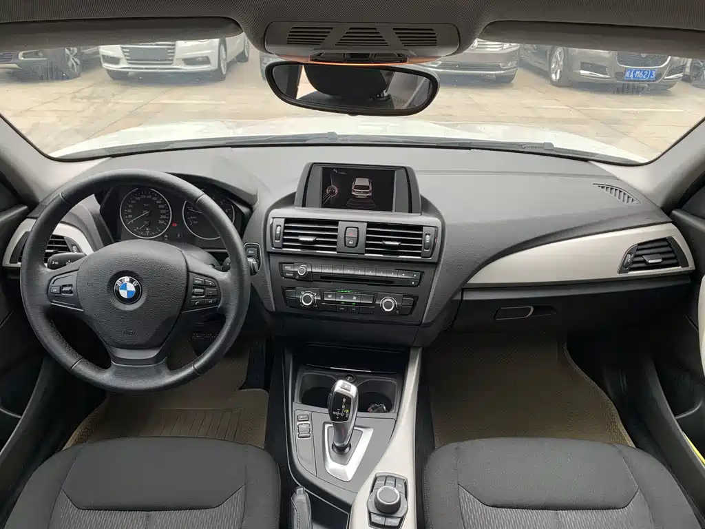 BMW 1 Series 2015 — фото 15