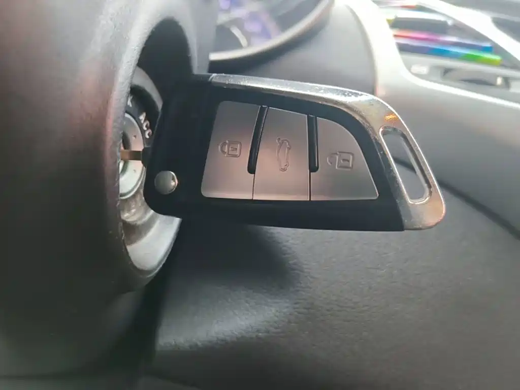 Hyundai Elantra 2018 — фото 9