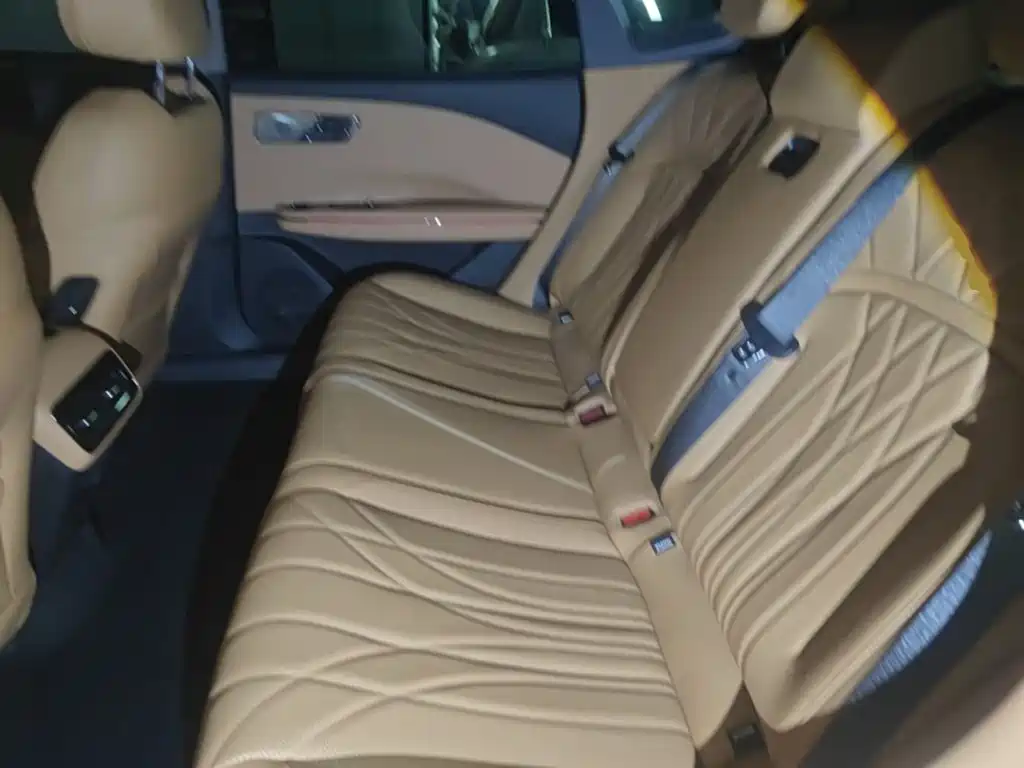Geely Galaxy Starshine 8 2025 — фото 17