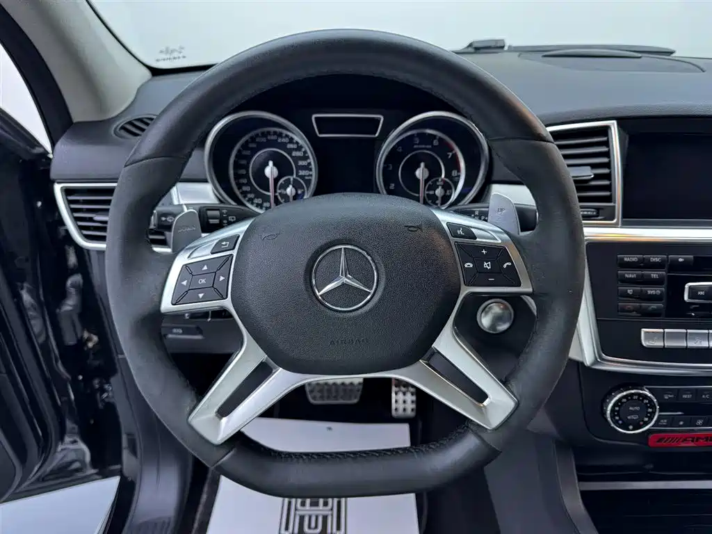 Mercedes-Benz M-Class AMG 2016 — фото 13