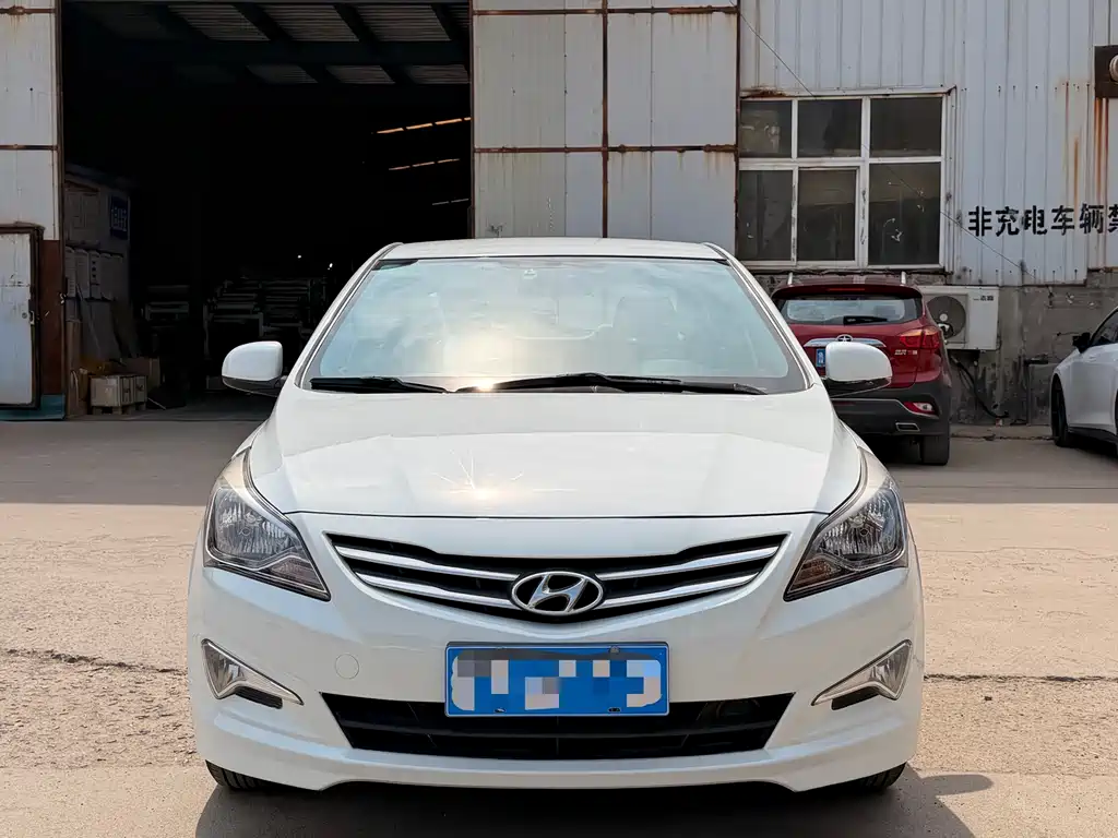 Hyundai Verna 2016 — фото 2