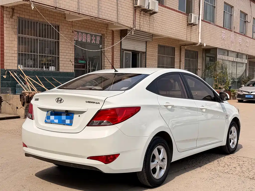 Hyundai Verna 2016 — фото 6