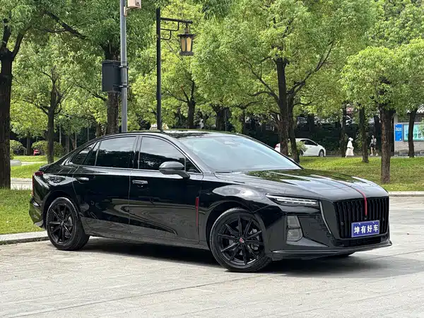 Hongqi H5 2025