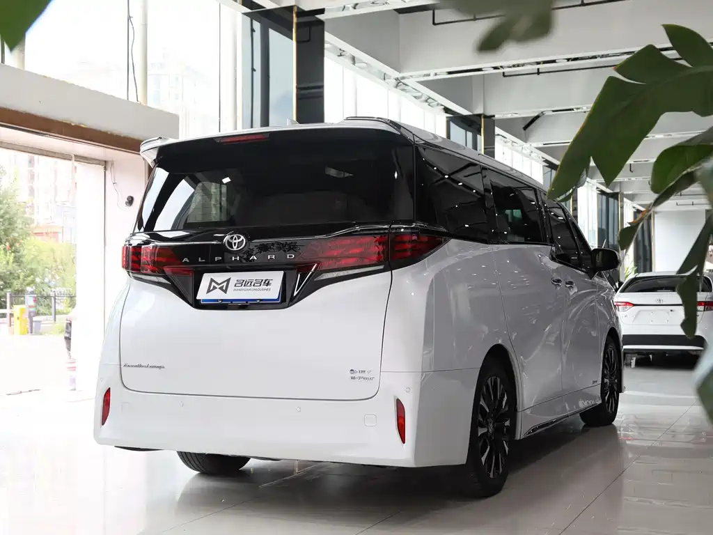 Toyota Alphard 2024 — фото 21