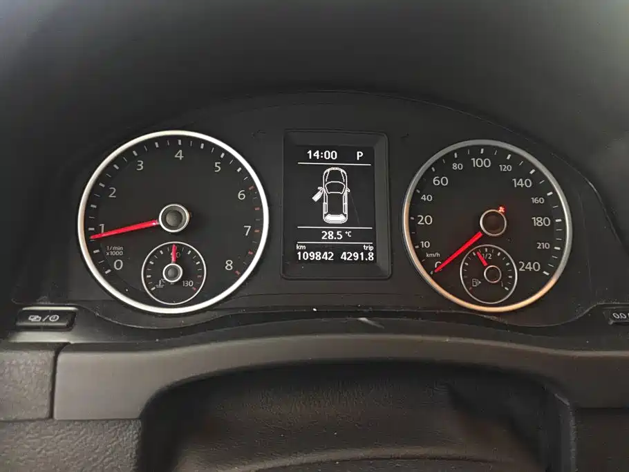 Volkswagen Tiguan 2015 — фото 14