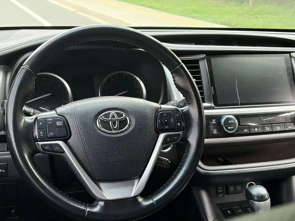 Toyota Highlander 2019 — фото 17