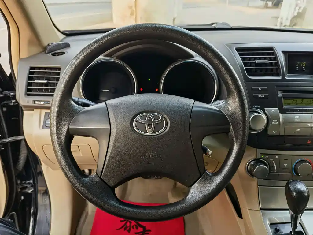 Toyota Highlander 2014 — фото 11