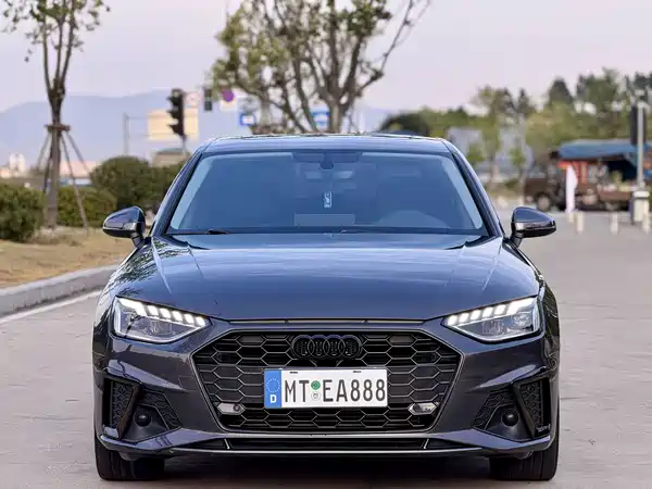 Audi A4L 2020