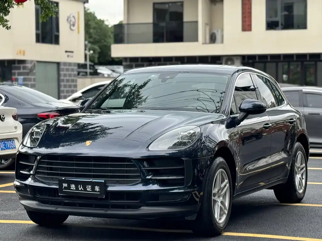Porsche Macan 2019 — фото 1