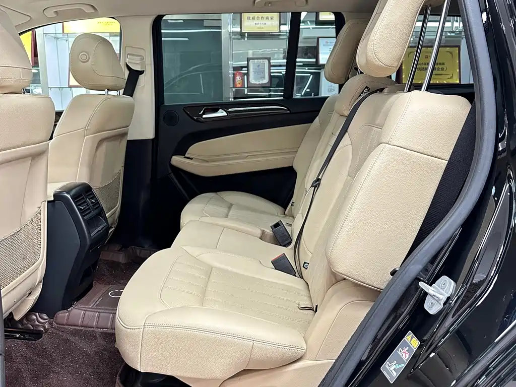 Mercedes-Benz GLS 2018 — фото 11