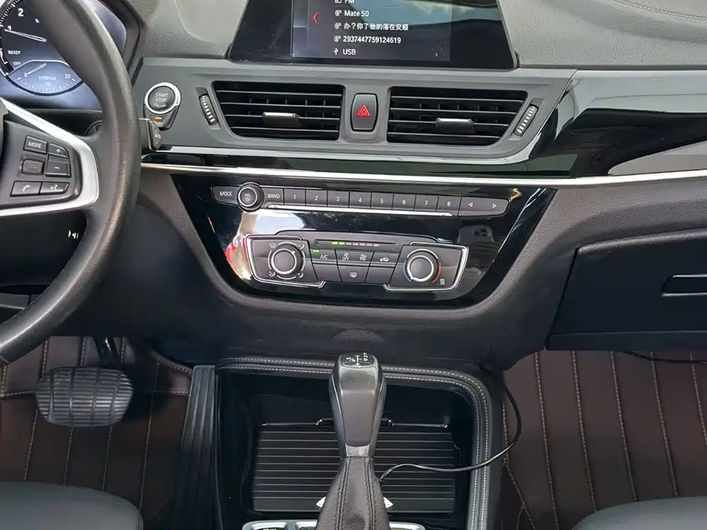 BMW 1 Series 2017 — фото 18