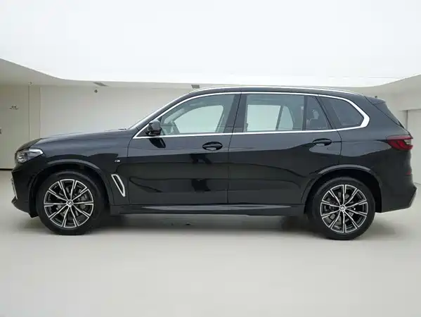 BMW X5 2023