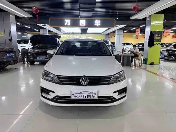 Volkswagen Sagitar 2018