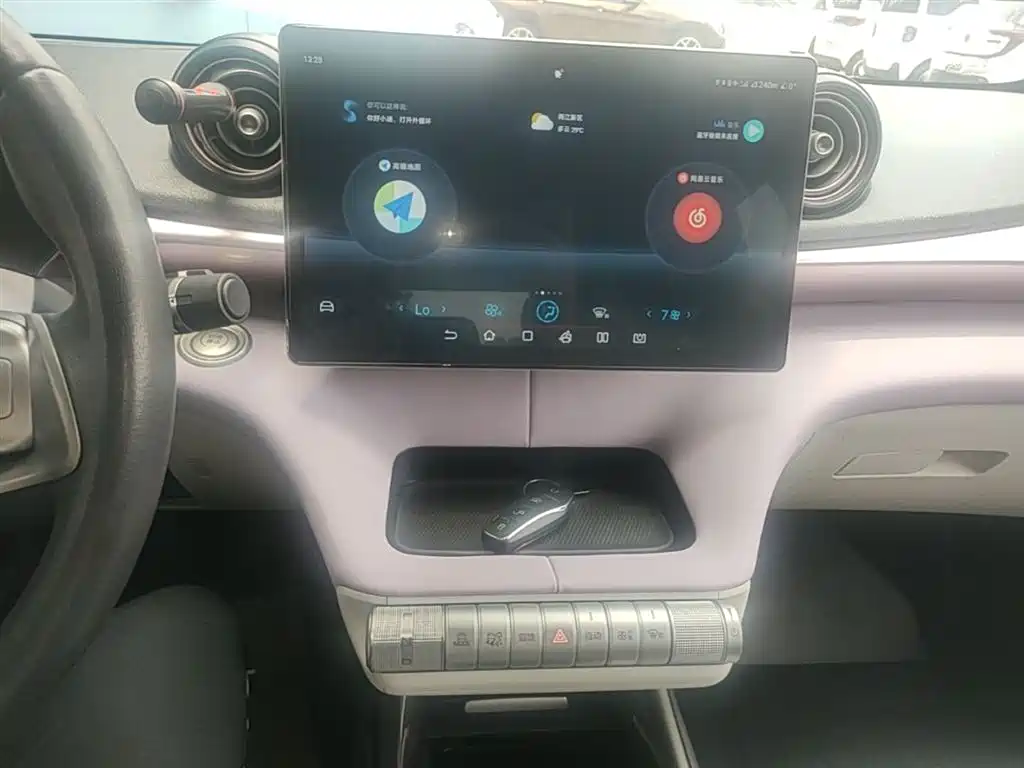 BYD Dolphin 2023 — фото 13